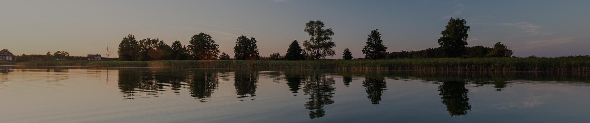 wybrzeże  i jezioro